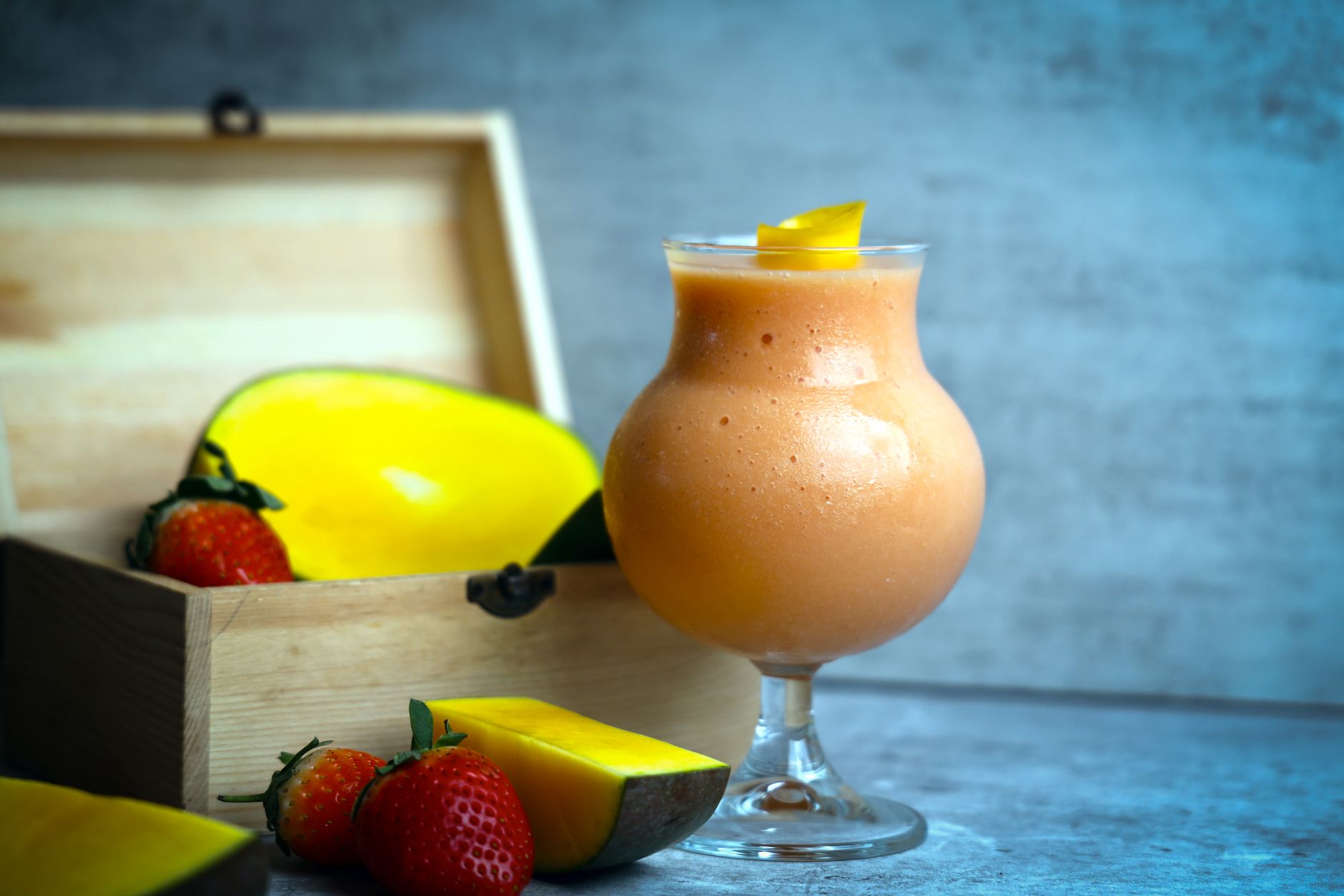 Aromatische Kürbis-Gewürz-Protein-Milch